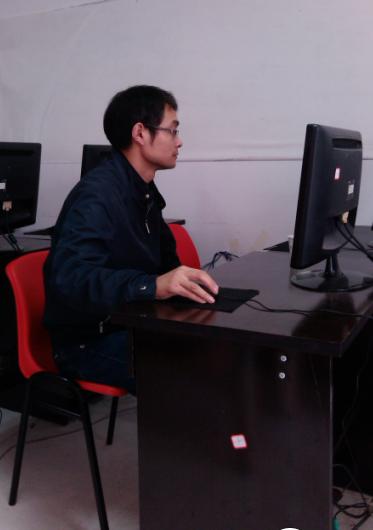 孫老師：<教授科目:數(shù)控車、加工中心的操作編程和軟件建模、編程>